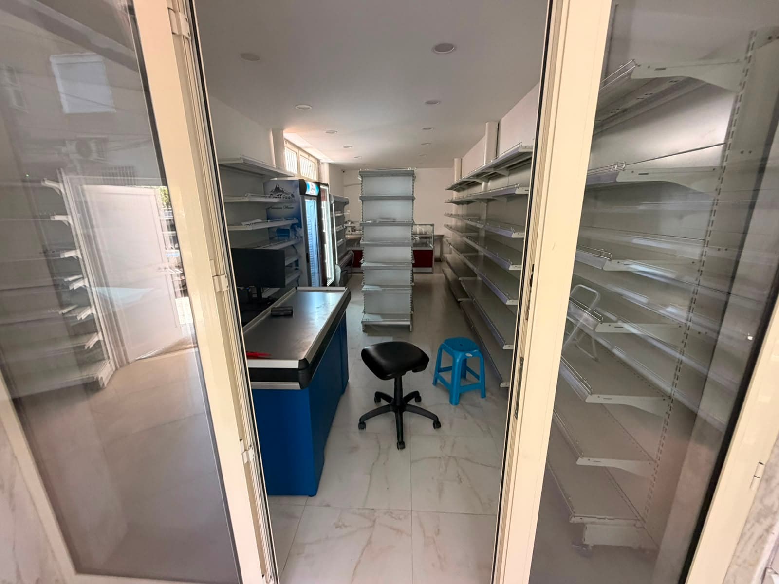 Minimarket me Qera – Afer Ish URT, Durrës! 2