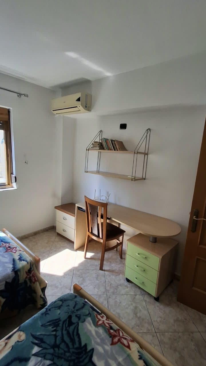 Jepet me qira apartament 2+1 – Spitali Amerikan, Durrës! 4