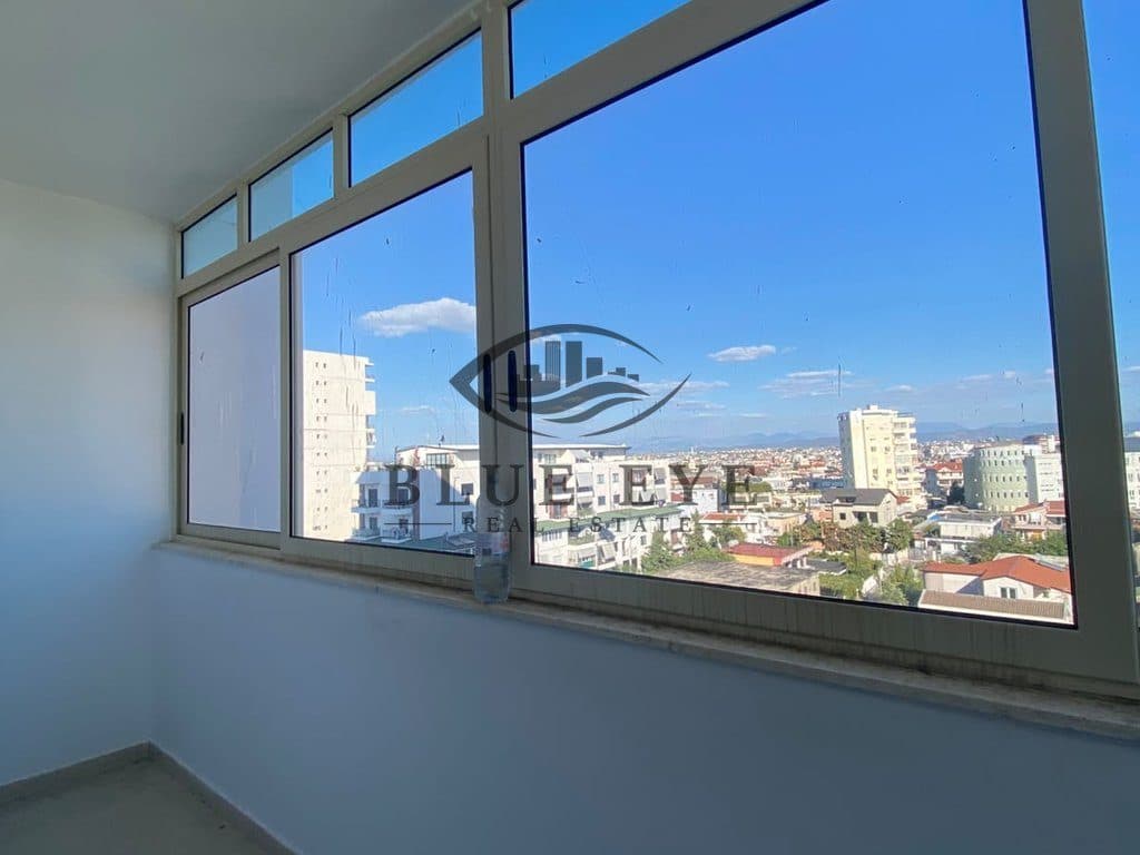 Apartament 2+2 Për Shitje në Ish-URT, Durrës - 3