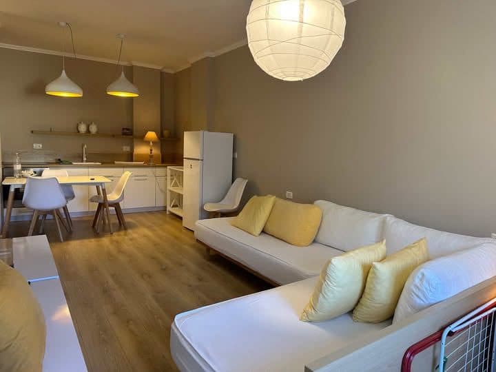APARTAMENT 1+1 ME QIRA – PLAZH, DURRËS!