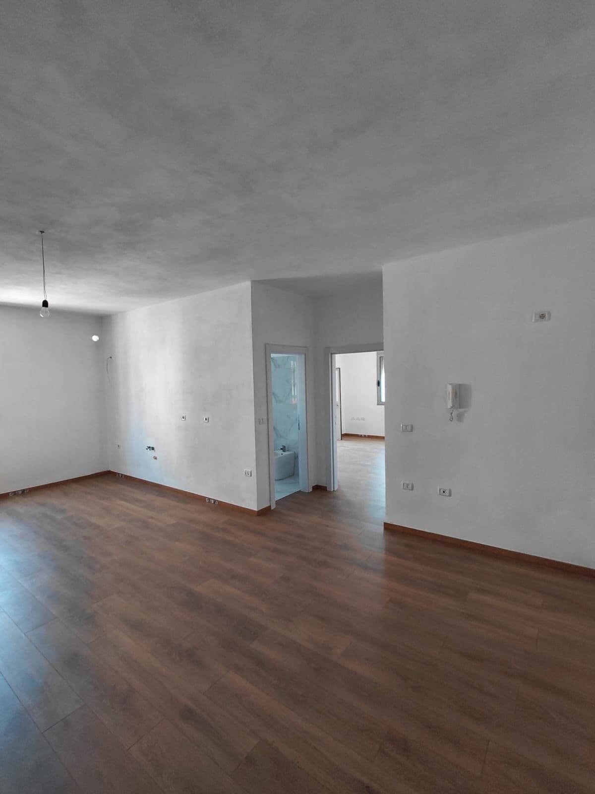 🏡 Apartament 1+1 me Qira në Golem 4