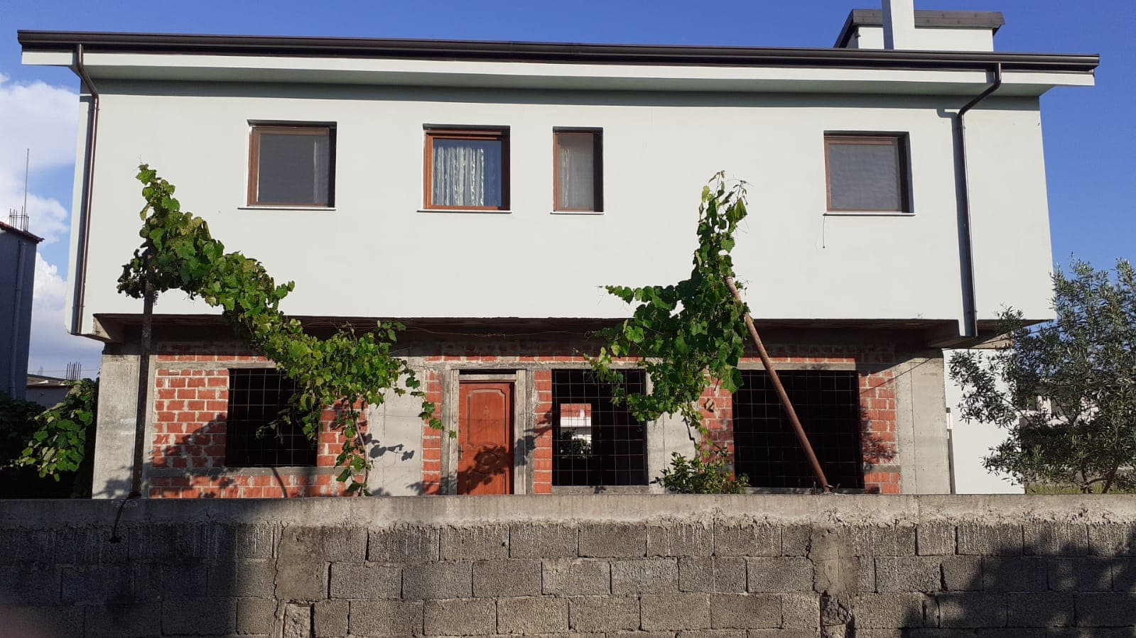 Vilë per Shitje 3+2 dhe toke në Ish këneta, Durrës! 3