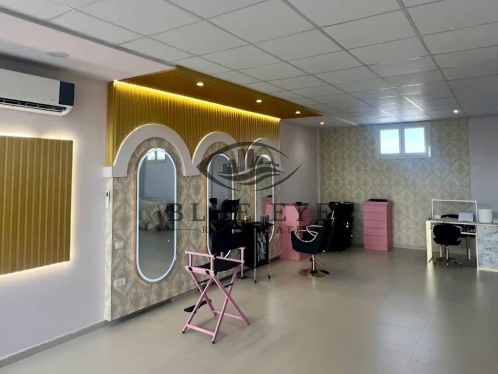 Ambient Komercial Me Qira në Ish Këneta, Durrës.