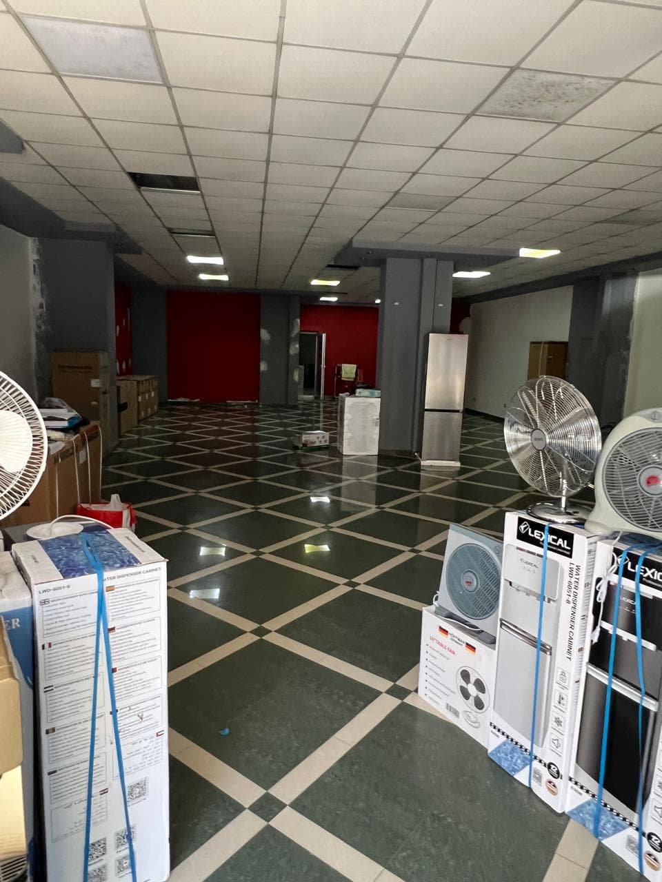 Ambient Biznesi me Qera pranë Stacionit të Trenit,Durres! 2