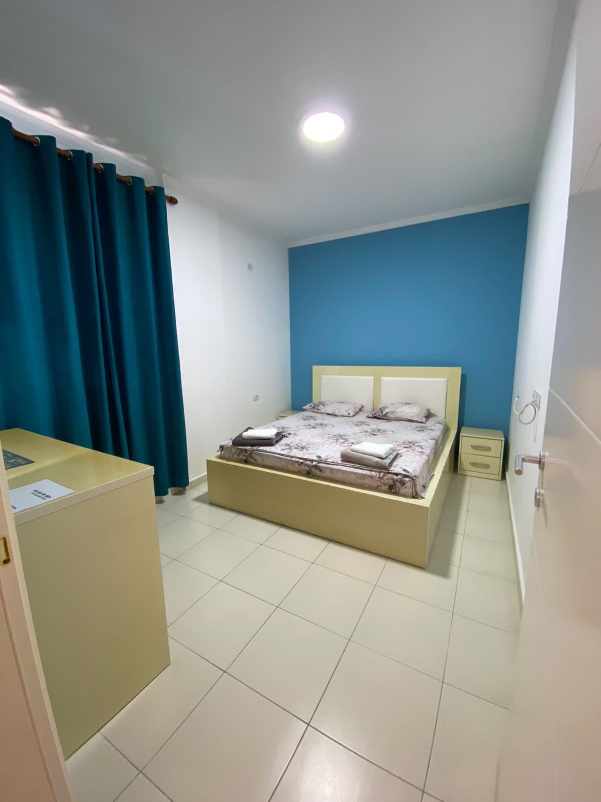 🏡 SHITET APARTAMENT 2+1 NË MALIN E ROBIT – DURRËS 🌊🌲 2