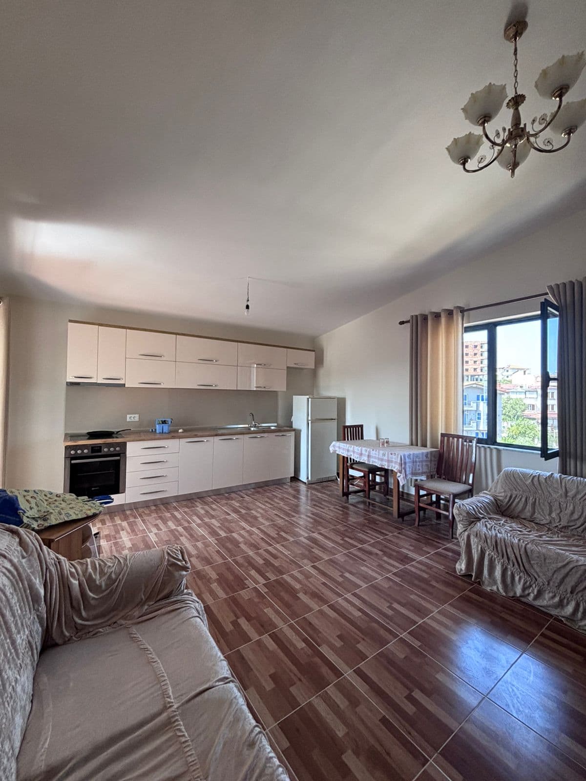 Apartament 3+1 Me Qira në Plepa, Durrës 2