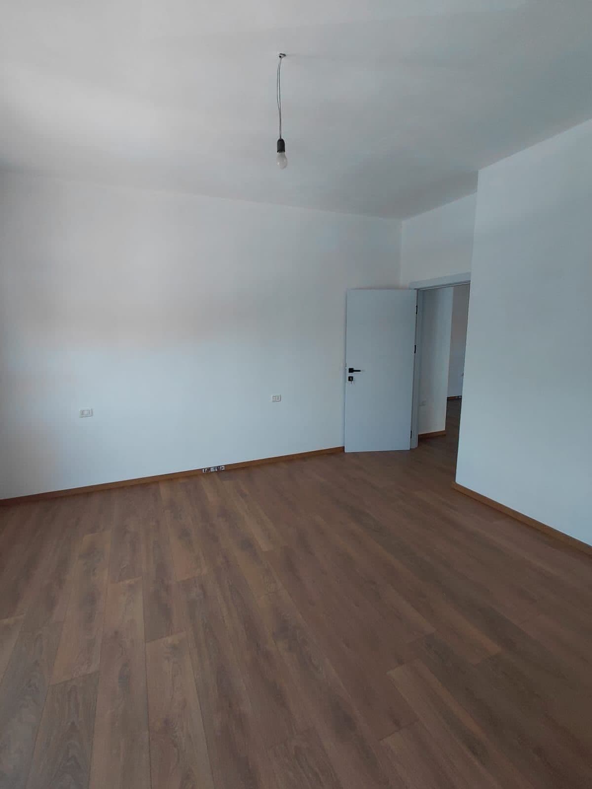 🏡 Apartament 1+1 me Qira në Golem 3