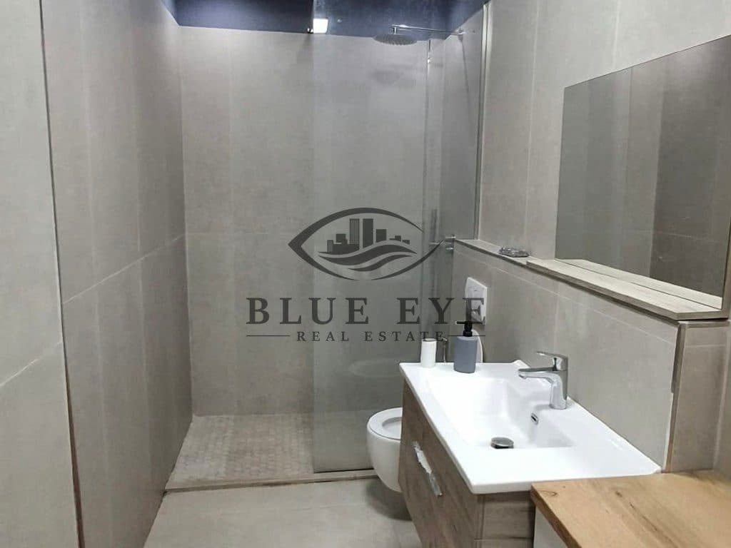 SHITET AMBIENT BIZNESI AFËR BLUE STAR, DURRËS!