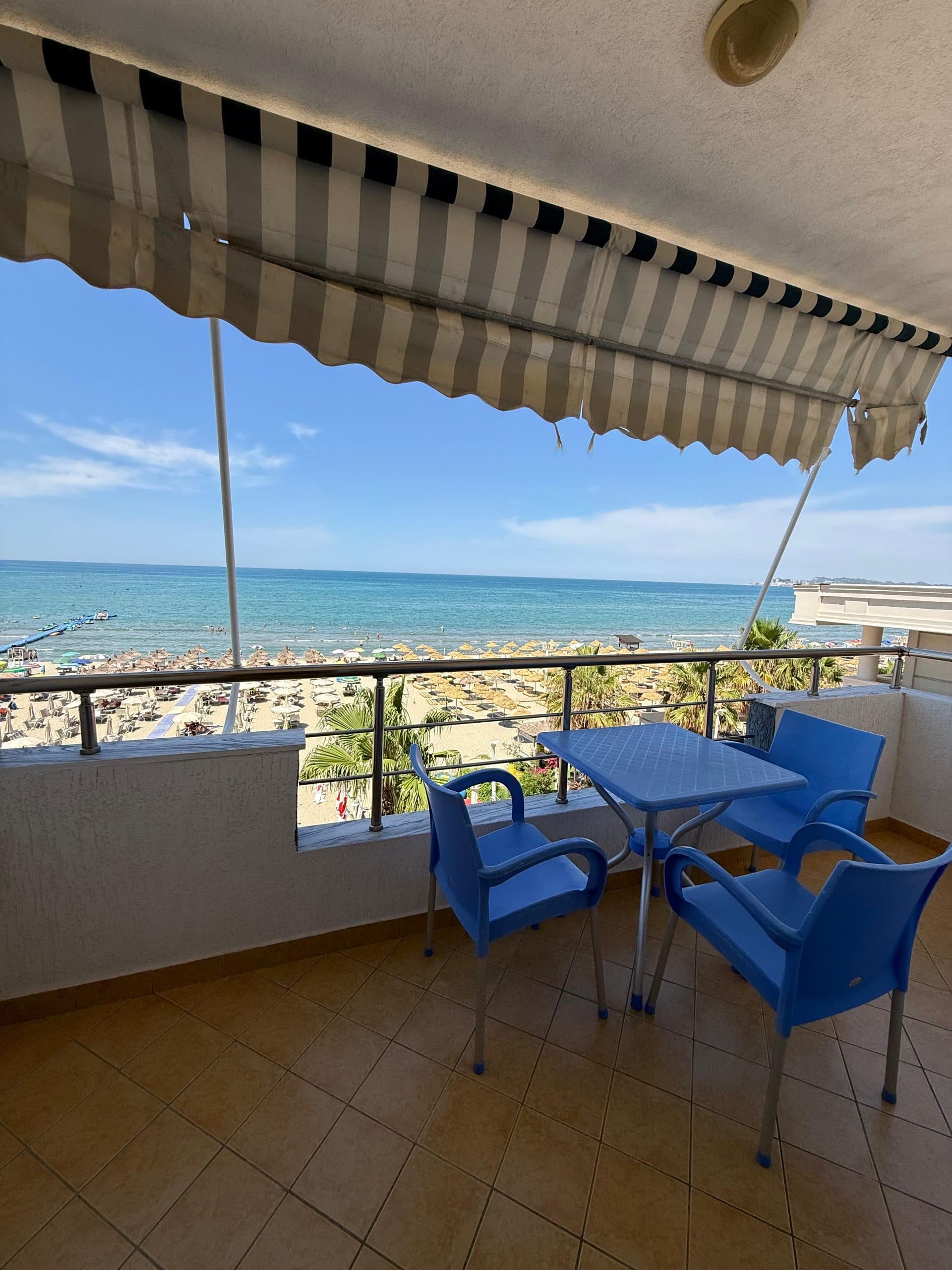 APARTAMENT 1+1 PËR SHITJE – VIJË E PARË ME DETIN, GOLEM 2