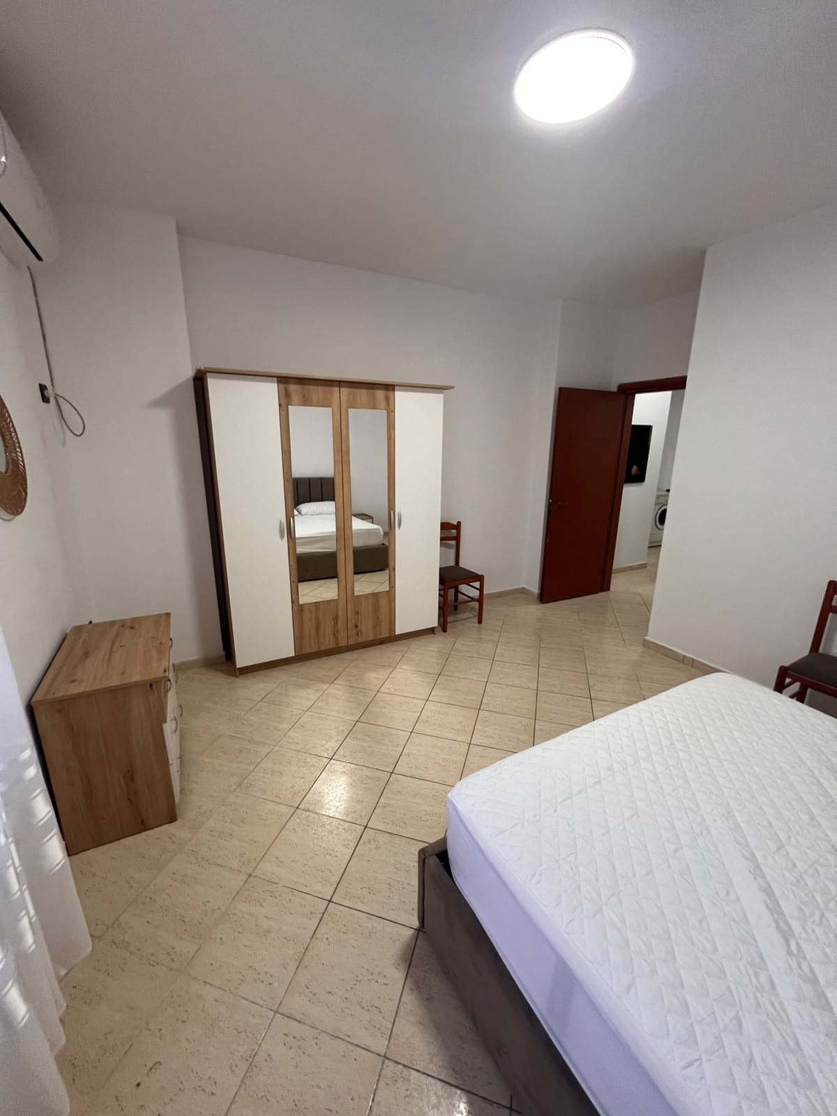 🏡 Jepet me qira apartament 1+1 në zonën e Plazhit, Durrës 4