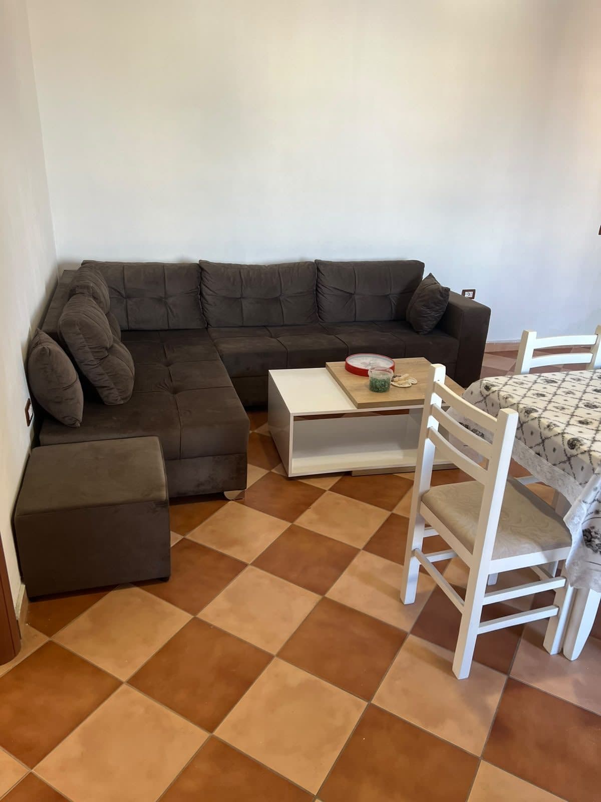 APARTAMENT 1+1 TE RROTA E KUQE,PLAZH