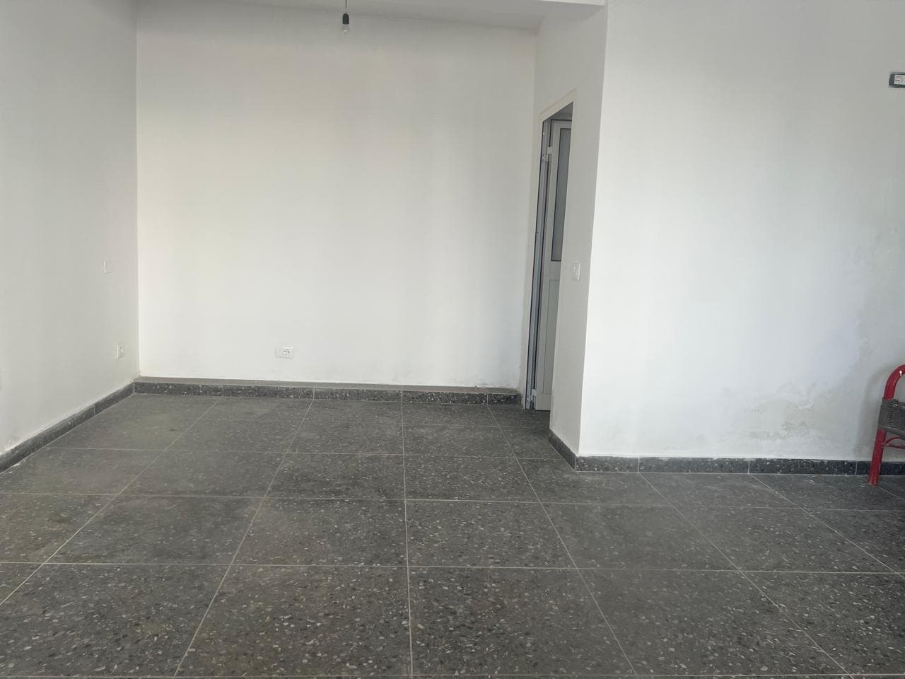 AMBIENT BIZNESI ME QIRA – PRANË SPITALIT, DURRËS! 4