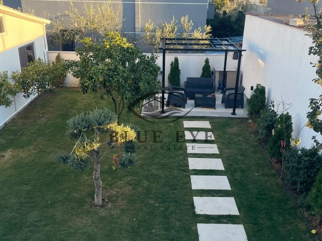 Jepet me qira kati i dyte i nje shtëpie private 1+1 në Ish kënete, Durrës! 3