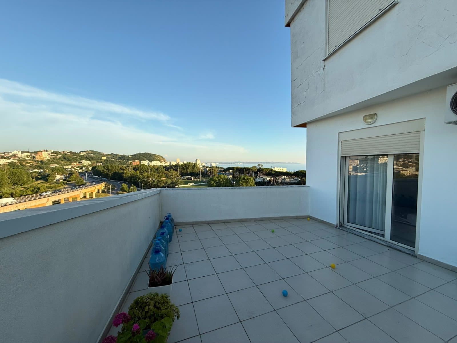 APARTAMENT 3+1 PER SHITJE ME VERANDË GJIGANTE – Plepa, DURRËS 3