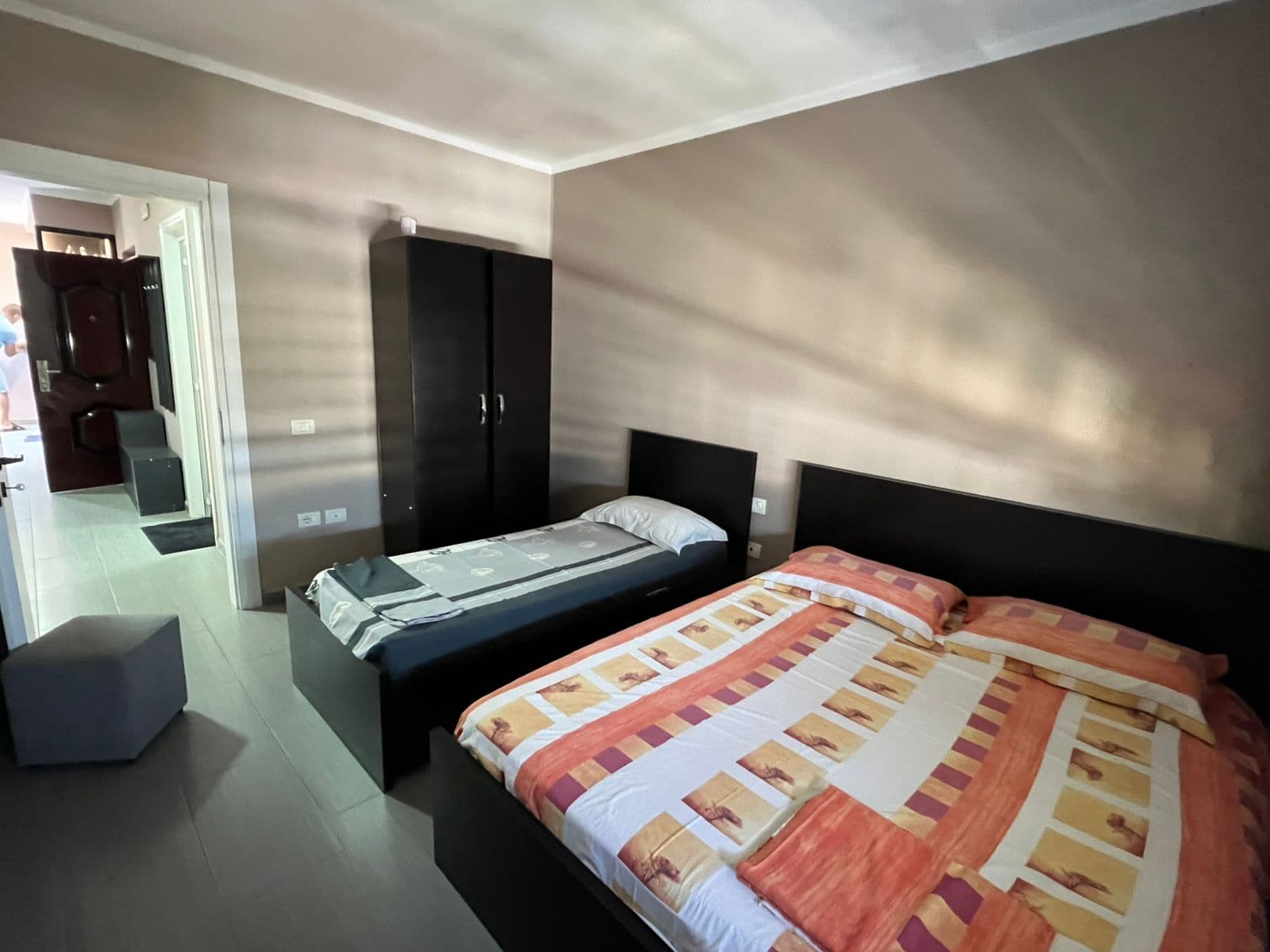 APARTAMENT 2+1 ME QIRA – STACIONI 2, PLAZH! 2
