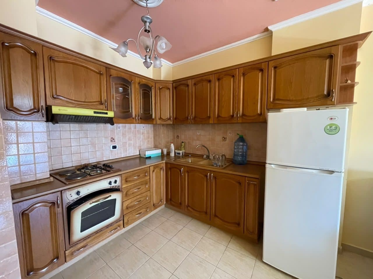 Apartament 1+1 Për Shitje në Plazh Rrota e Kuqe, Durrës 2