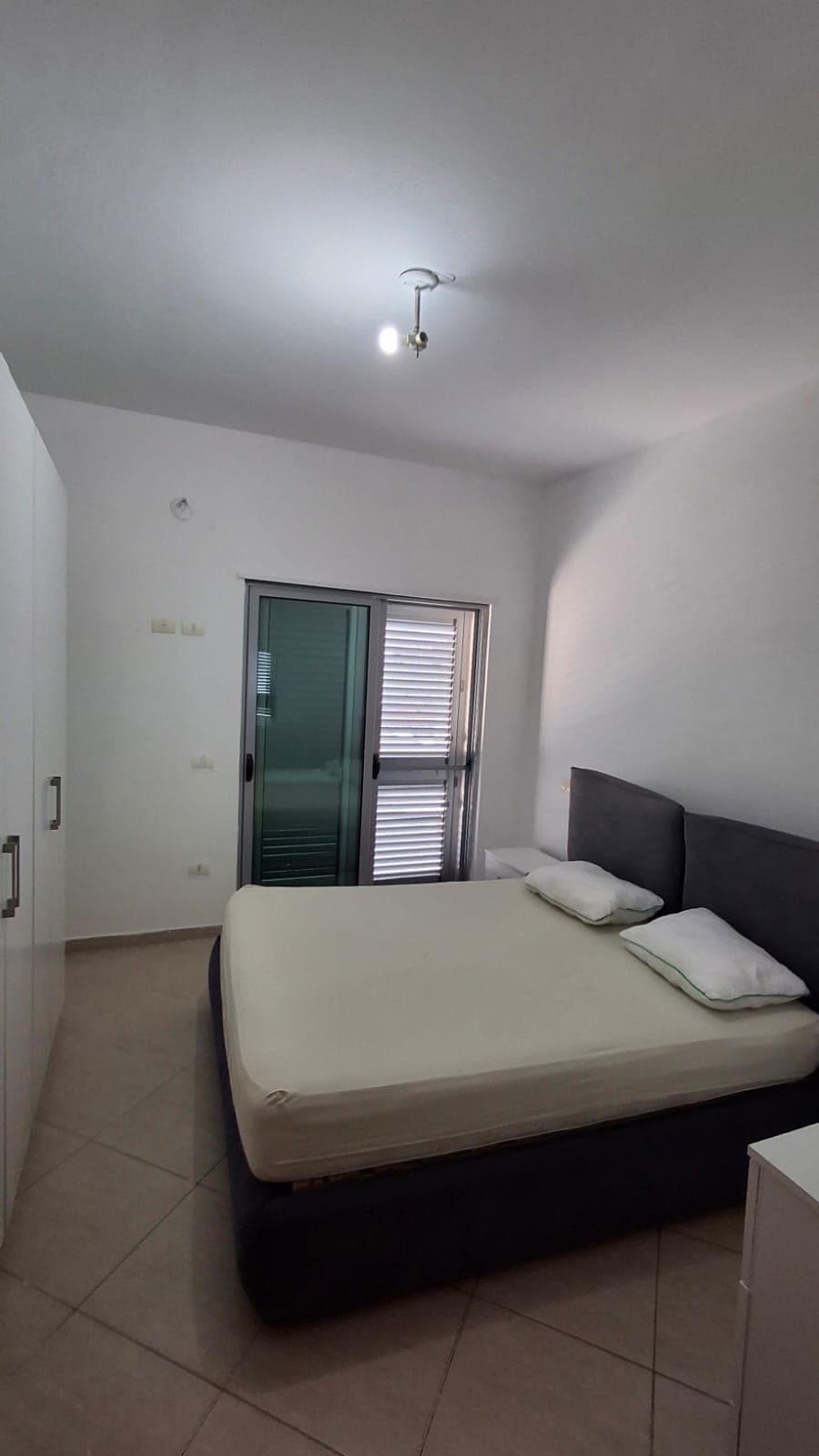 Jepet apartament me qira – Eftali Koçi! 4