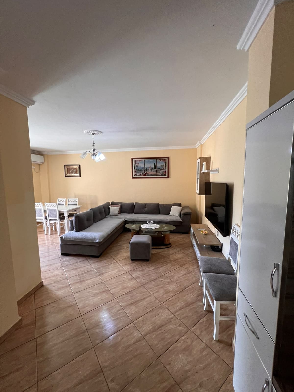 APARTAMENT 2+1 ME QIRA – TEK HOTEL VIVAS! 2