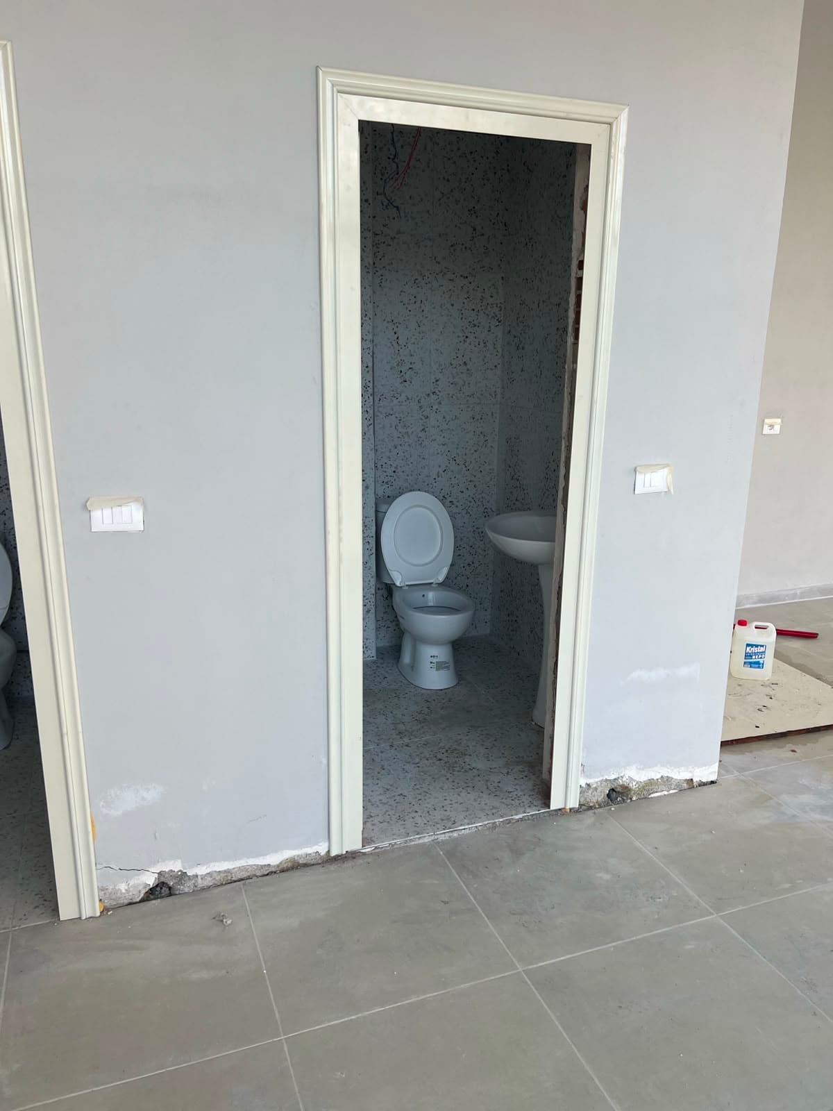 Ambient Biznesi për Shitje ,Tregu Industrial-Durres! 4