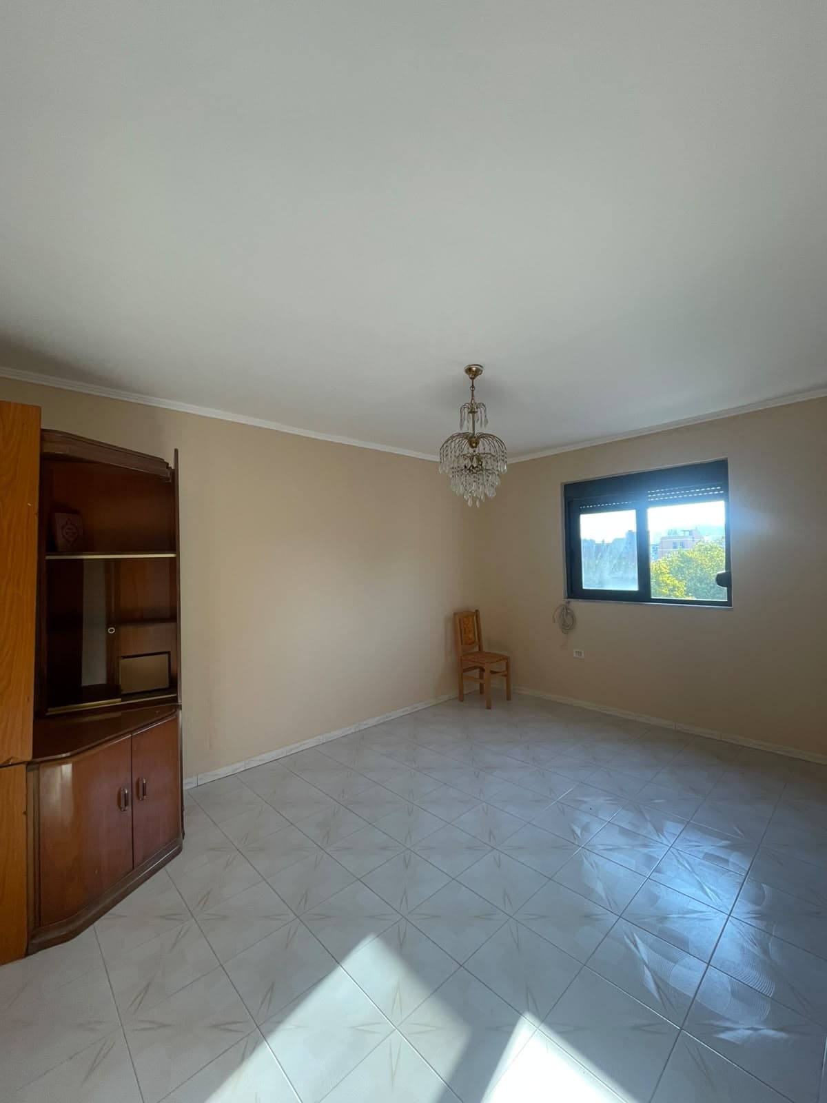 SHITET APARTAMENT 1+1 – TEK STADIUMI, DURRËS! 4