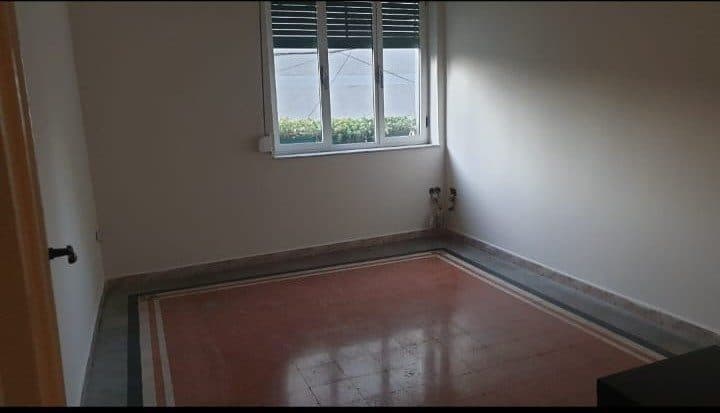 Ofrohet me Qira Ambient Biznesi pranë Gjykatës!