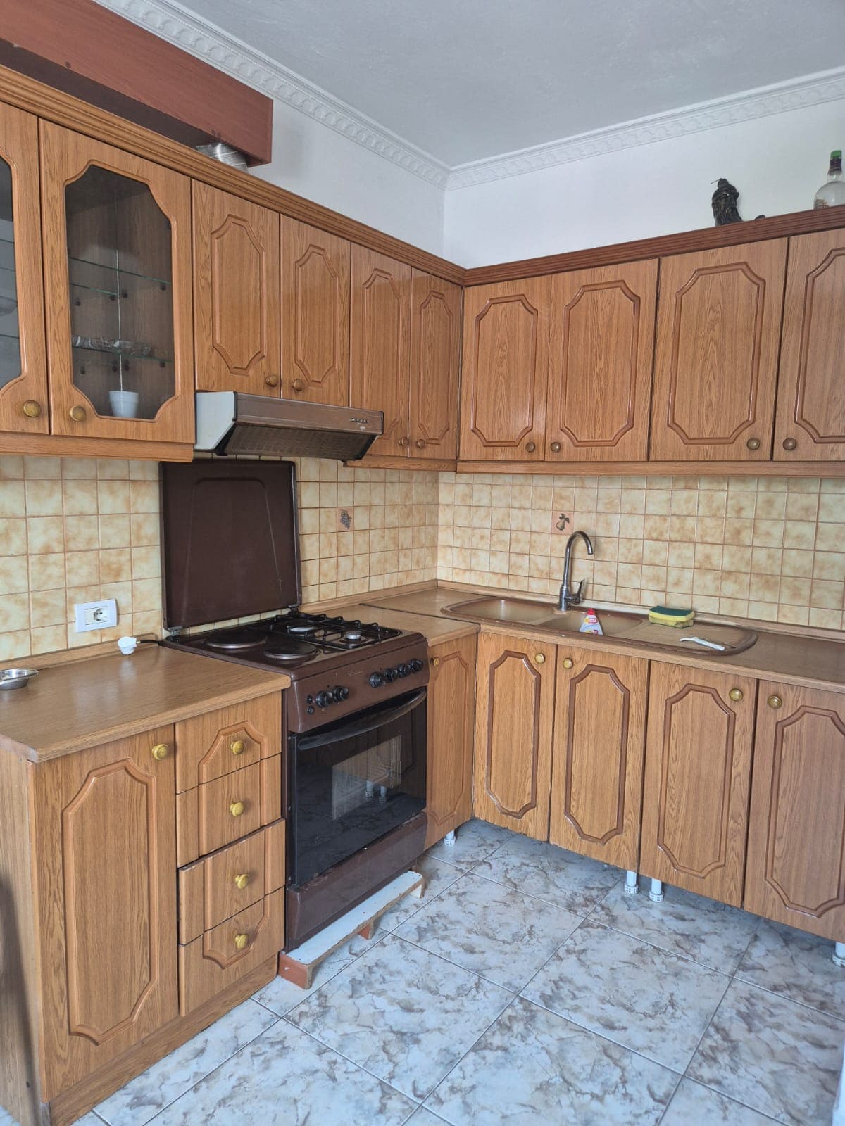 APARTAMENT 3+1+2 ME QIRA – PLAZH, DURRËS! 2