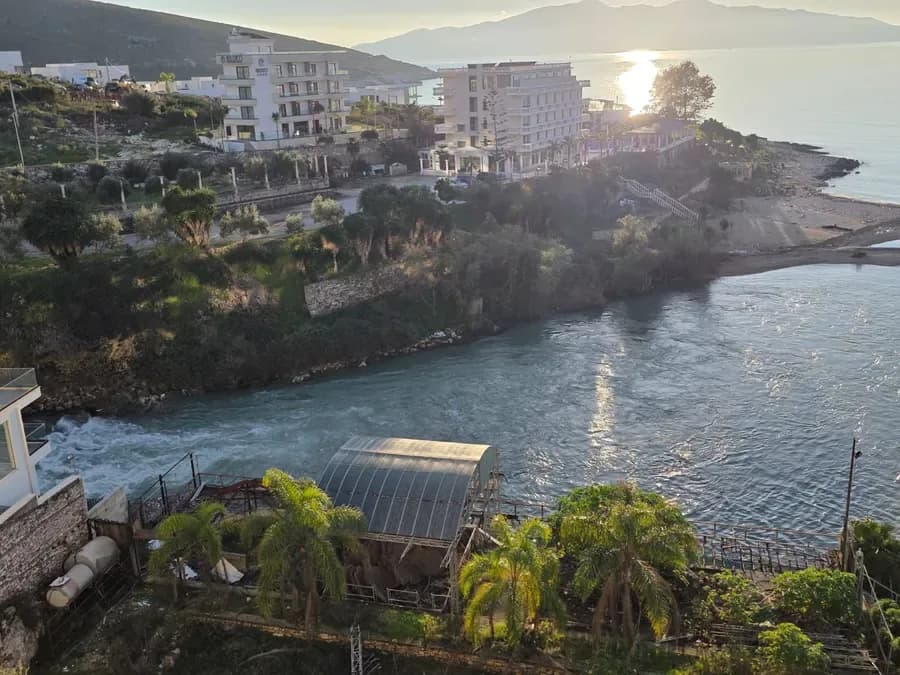 Apartament 1+1 për Shitje në Sarandë – Pamje nga Deti, Linja e Parë, 61 m² 4