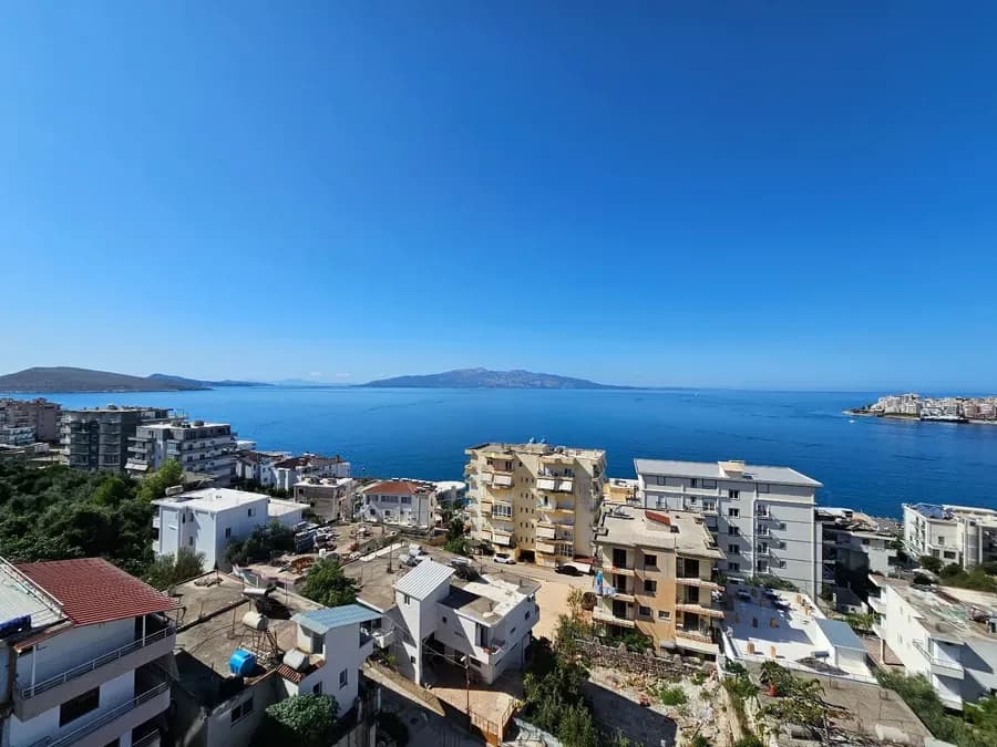 Apartament 3-Dhomësh në Breg të Detit për Shitje 2