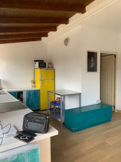 Apartament Privat për Shitje Pranë Sarandës | 3 Dhoma Gjumi, 213 m² Tokë dhe Parkim Privat