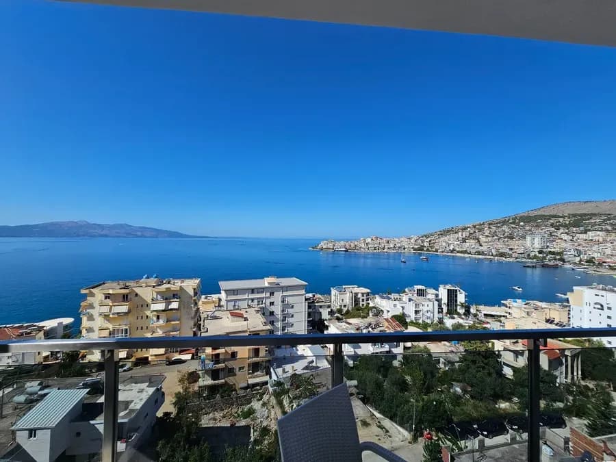 Apartament 3-Dhomësh në Breg të Detit për Shitje