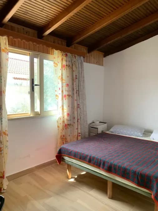 Apartament Privat për Shitje Pranë Sarandës | 3 Dhoma Gjumi, 213 m² Tokë dhe Parkim Privat