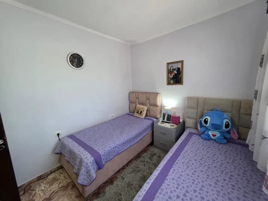 Shtëpi Private e Re e Mobiluar Plotësisht për Shitje Pranë Sarandës | 100 m²