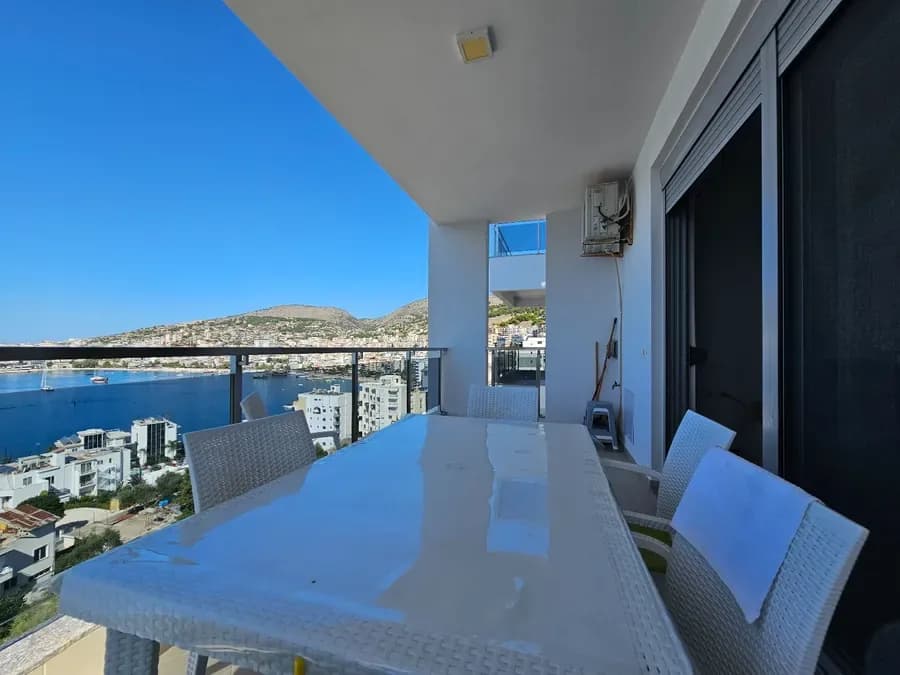 Apartament 3-Dhomësh në Breg të Detit për Shitje 3
