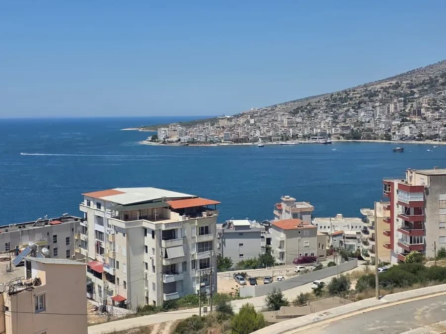 Apartament 2 Dhoma me Pamje nga Deti për Shitje në Sarandë | Pamje nga Deti në Front | I Mobiluar Plotësisht