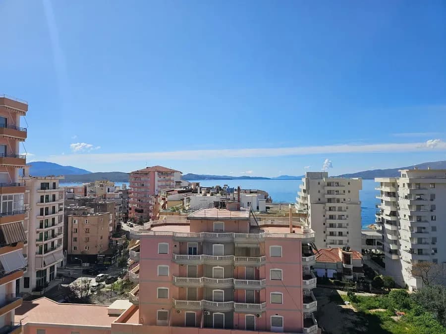 Kodra penthouse-Penthouse me pamje nga deti për shitje. 2