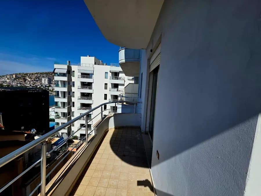 Apartament 2-Dhomësh për Shitje në Sarandë me Pamje nga Deti – 101 m² 3
