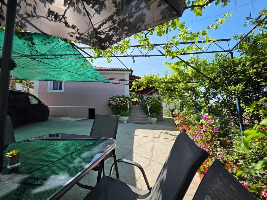 Shtëpi Private e Re e Mobiluar Plotësisht për Shitje Pranë Sarandës | 100 m² 4