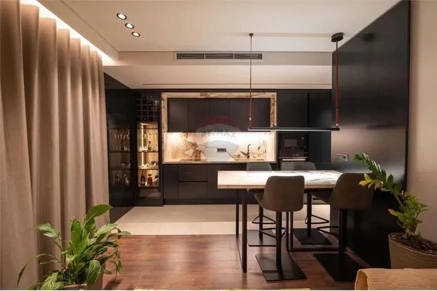 Apartament Luksoz 1+1 me Pamje nga Ana e Detit për Shitje në Sarandë | Rezidencë e Re Premium