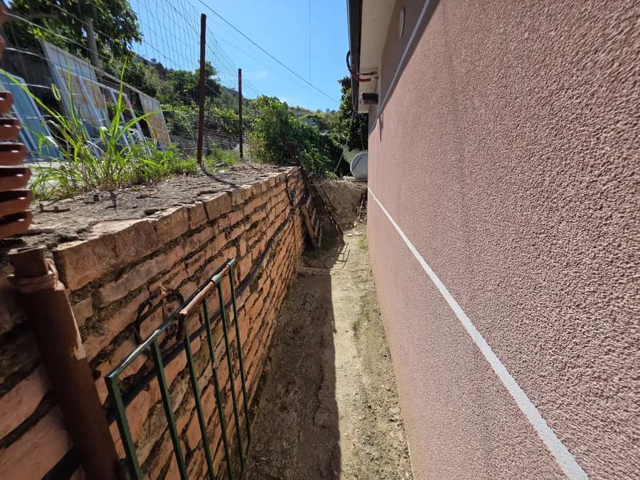 Shtëpi Private e Re e Mobiluar Plotësisht për Shitje Pranë Sarandës | 100 m²