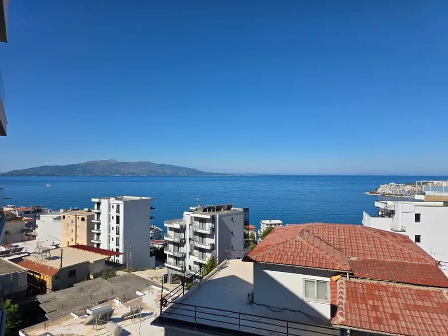 Apartament 2+1 për Shitje në Sarandë – Rruga Panorama me Pamje Mahnitëse të Detit