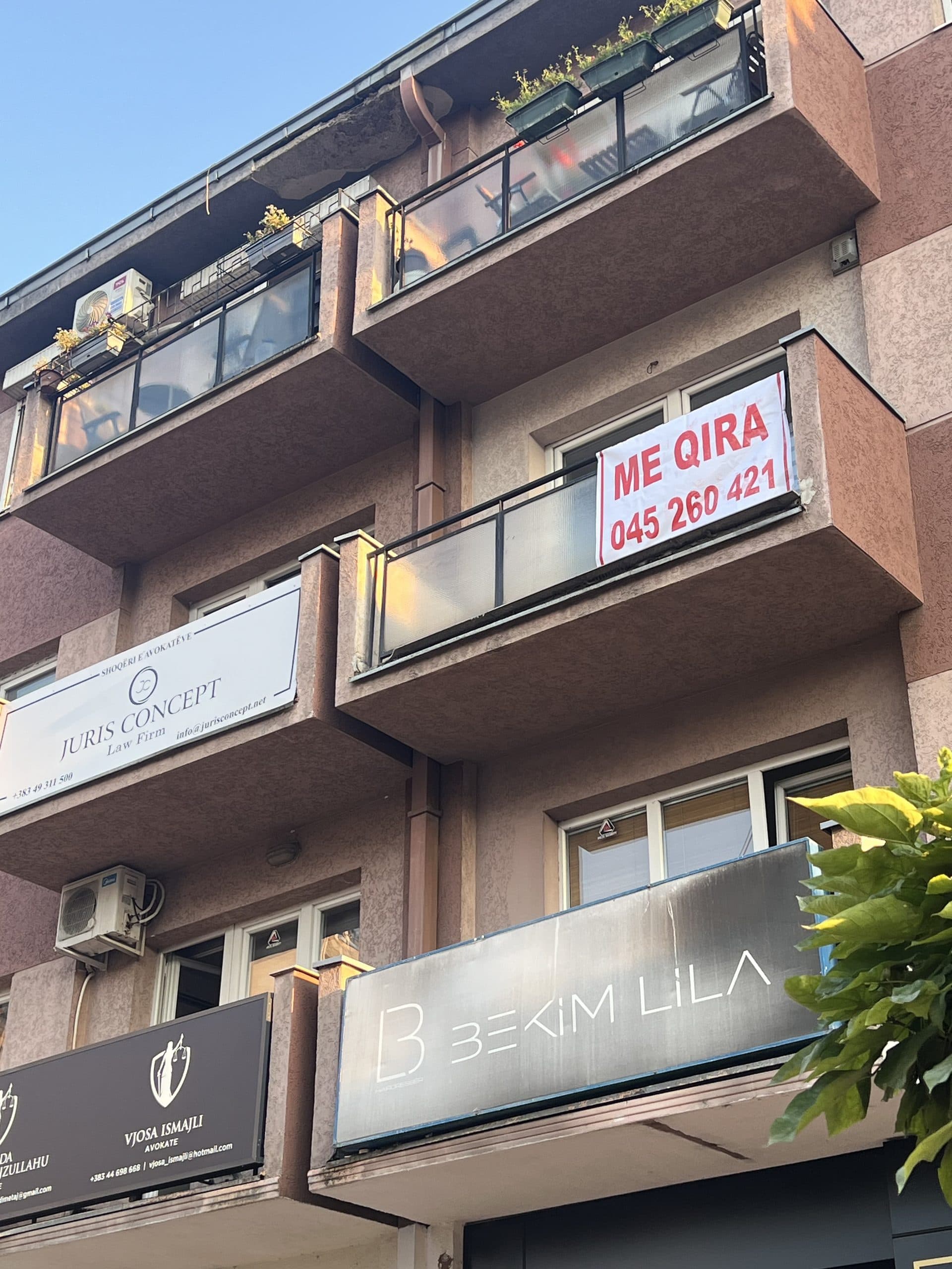 Ipet Zyra me Qera Rruga Garibaldi përball Hotel Grandit BQK 2