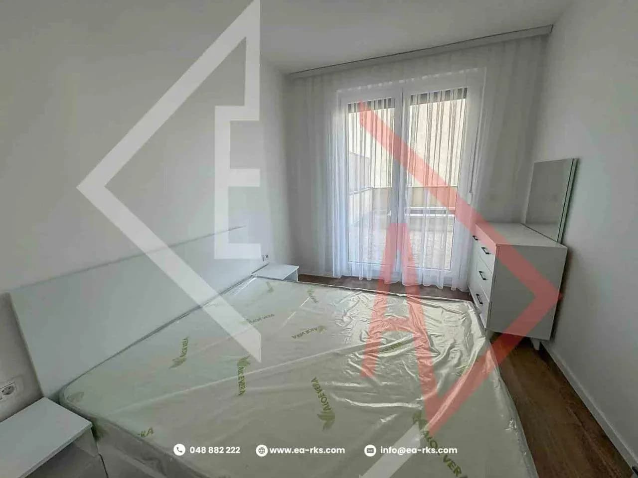 JEPET ME QIRA – BANESË ME TERASË PRIVATE NË PRISHTINËN E RE 4