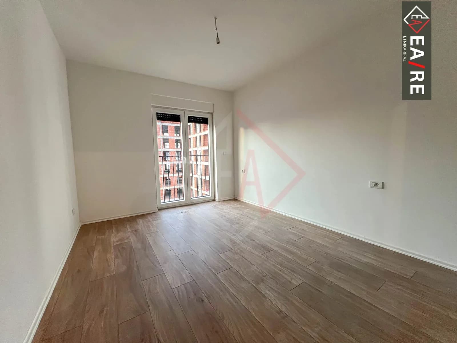 BANESË ME QIRA NË RRUGËN C 2