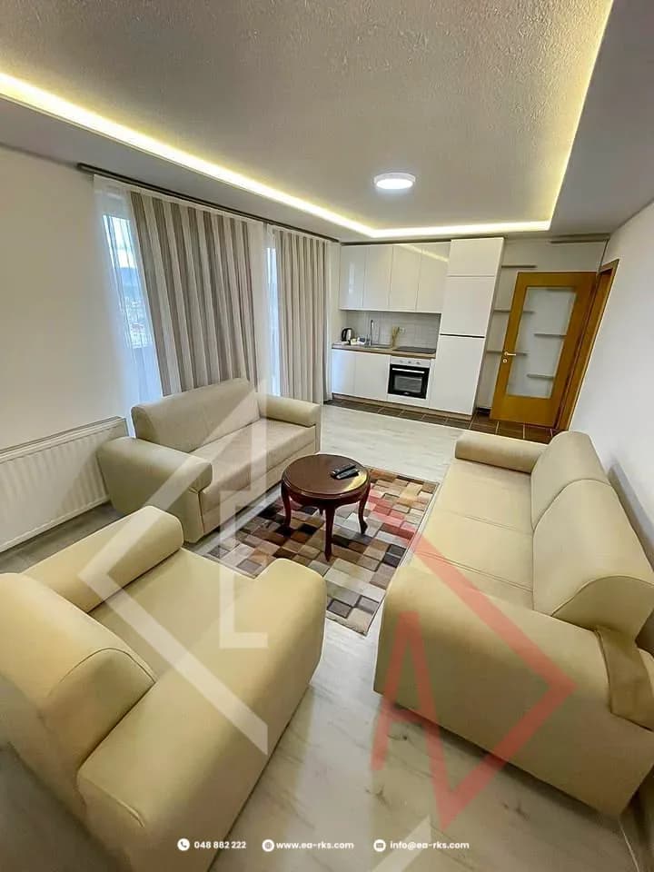Shitet Banesë – Penthouse i Vogël | 65m² banim + 56m² Terasë | Kompleksi Naki Trade, Mati 1 – Prishtinë