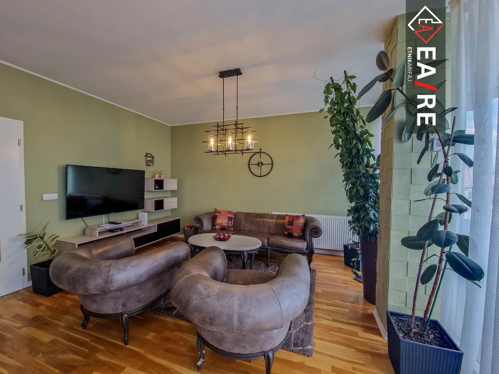 PENT-HOUSE DUPLEX ME QIRA NË AKTASH! 2
