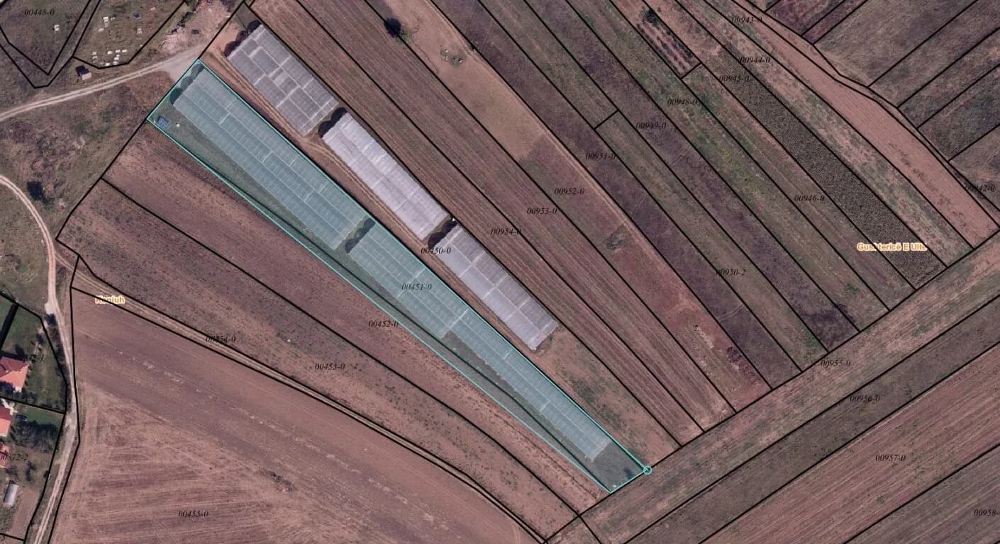 Ofrohet Tokë me Qira në Konjuh, Lipjan – E Përshtatshme për Biznes