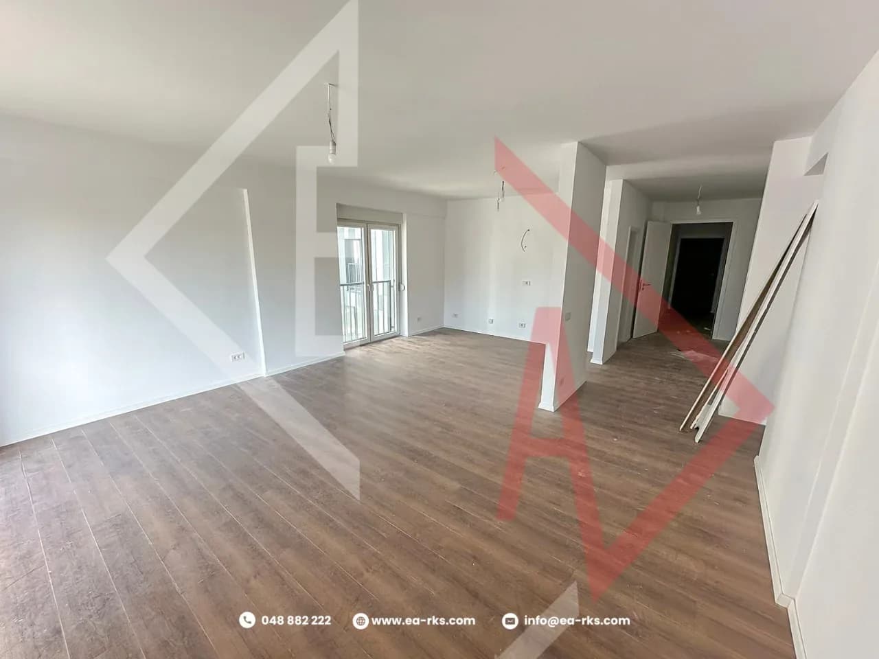 BANESË ME QIRA PËR ZYRE TE GJYKATA 3