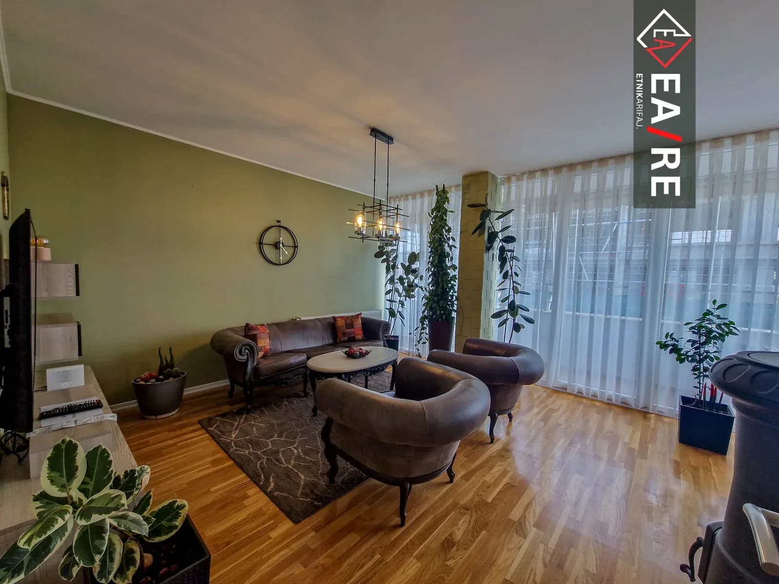 PENT-HOUSE DUPLEX ME QIRA NË AKTASH!
