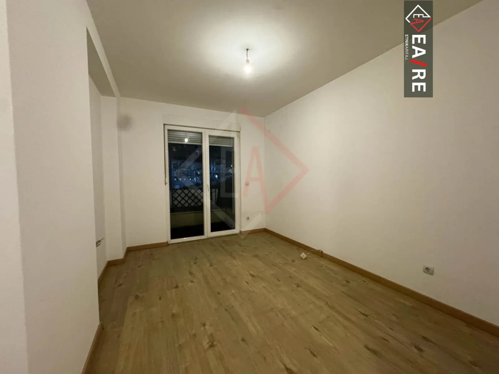 BANES-ZYRE ME QIRA NE RRUGEN C