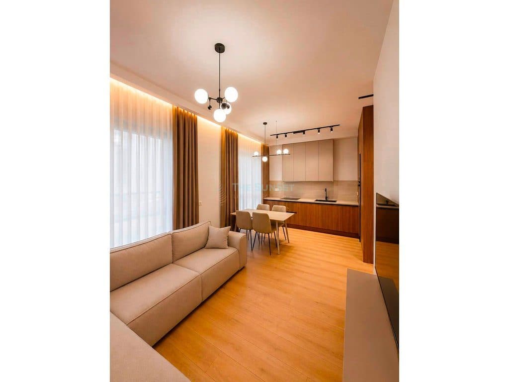 Apartament 1+1 për qira në Kompleksin Mangalem